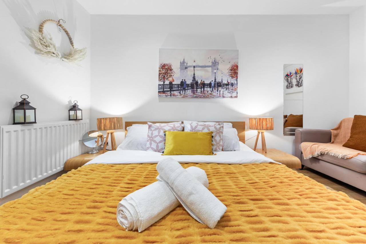 Lavish 3 Bedroom Flat In Mayfair Hy4 Lägenhet London