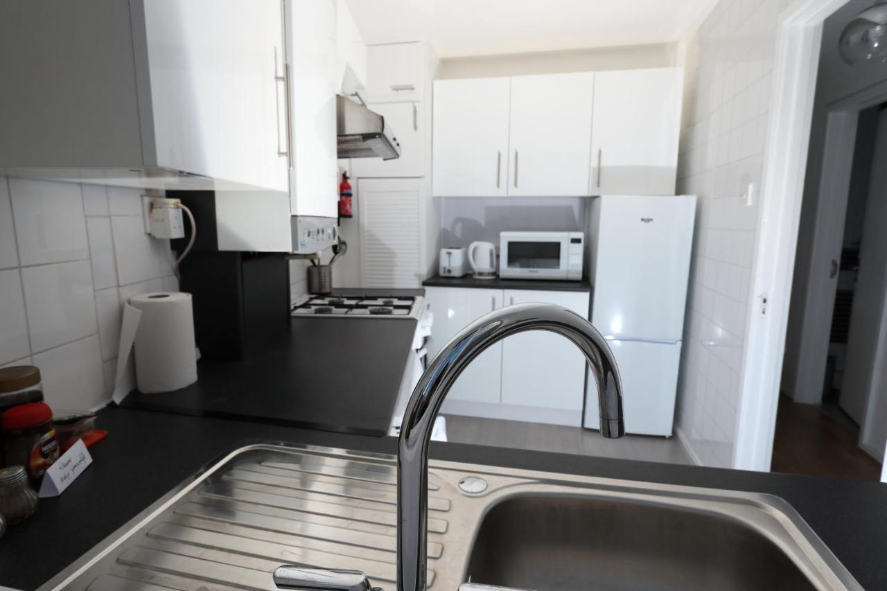Self Contained 2 Bedroom Flat In Southwark Londra