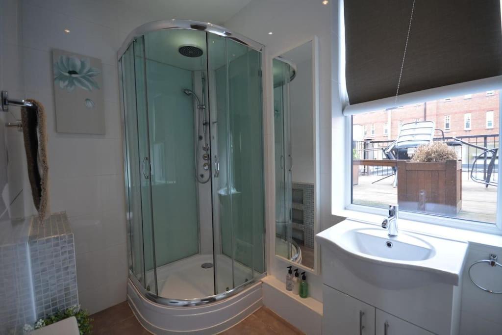 Apartment Cheerful 2 Bed With Terrace In Camden *