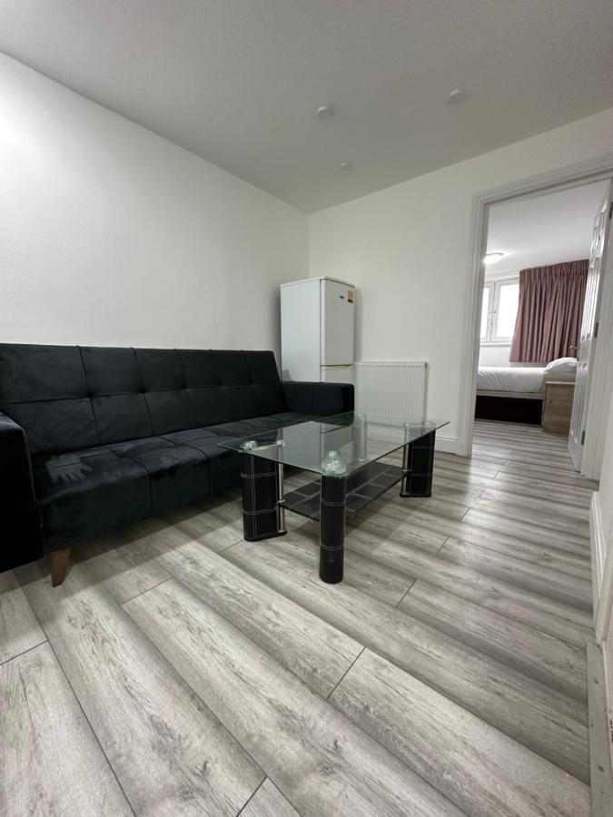 3 Bedroom Bayswater Lejlighed *