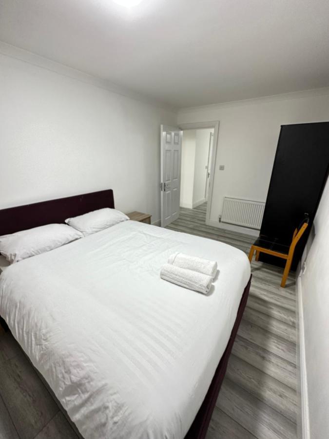 3 Bedroom Bayswater Lejlighed