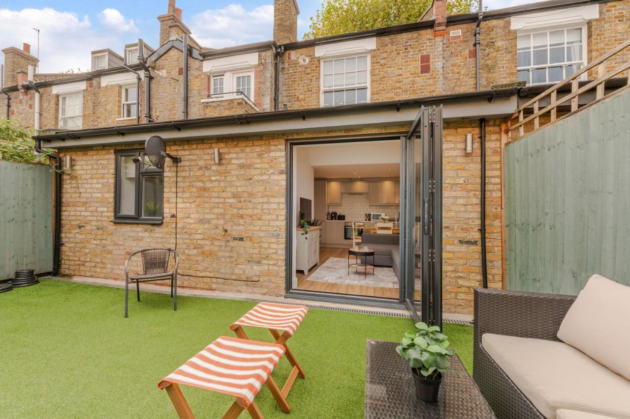 Lejlighed Three-bedroom Bliss In Town *