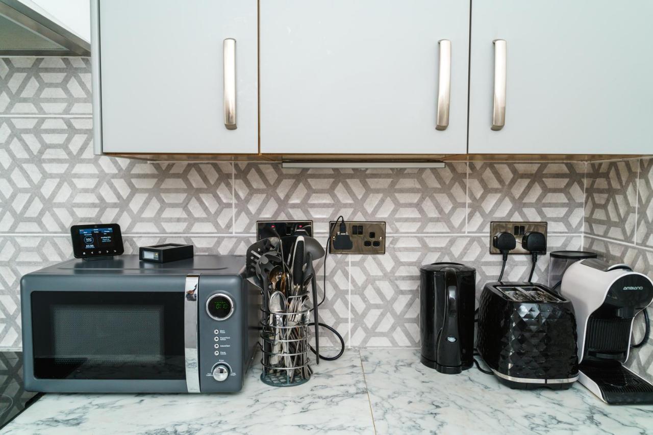 Lägenhet Modern 2 Bed Close To Westfield Stratford Mall With Garden