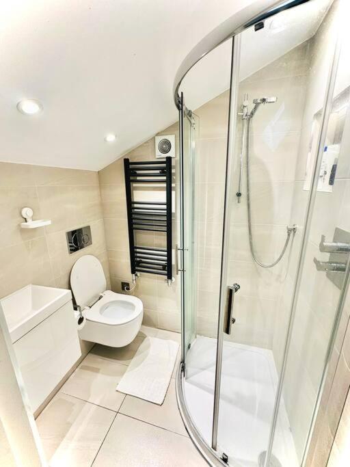 Luxurious 2 Bedroom Flat In Appartement