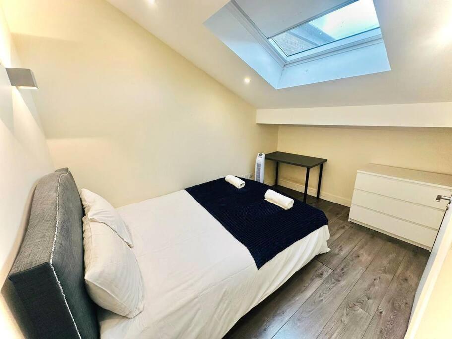 Luxurious 2 Bedroom Flat In Appartement *