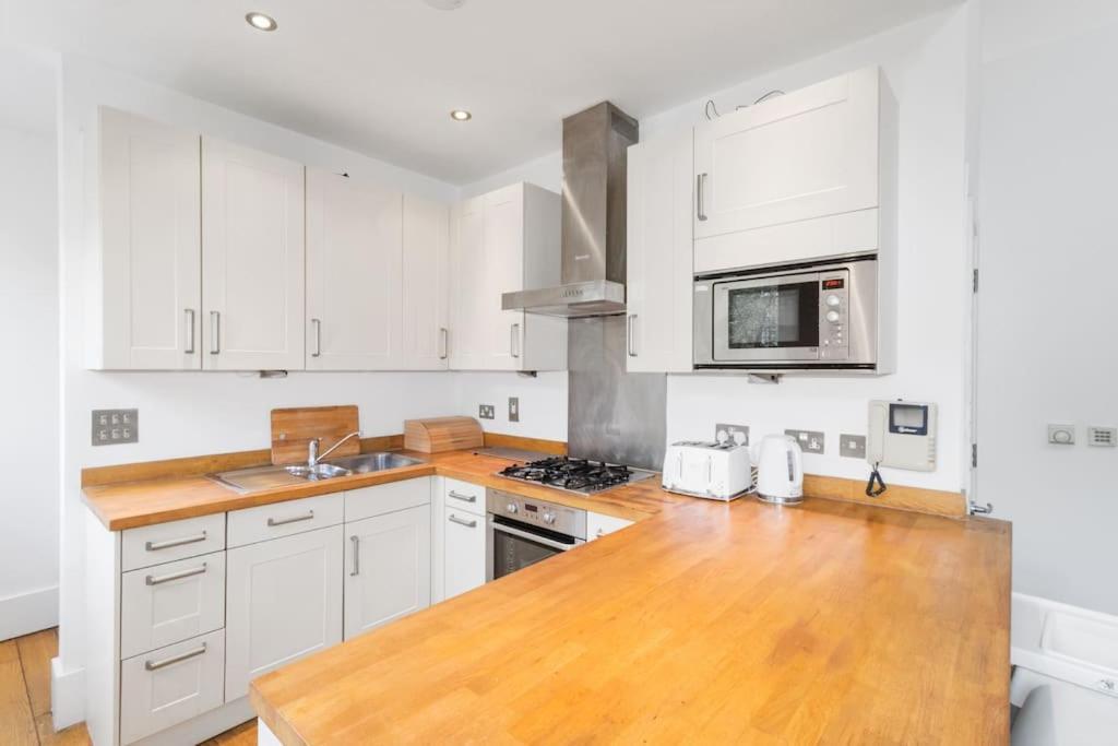 2 Bed Private Townhouse Mews, King's Cross Lejlighed *