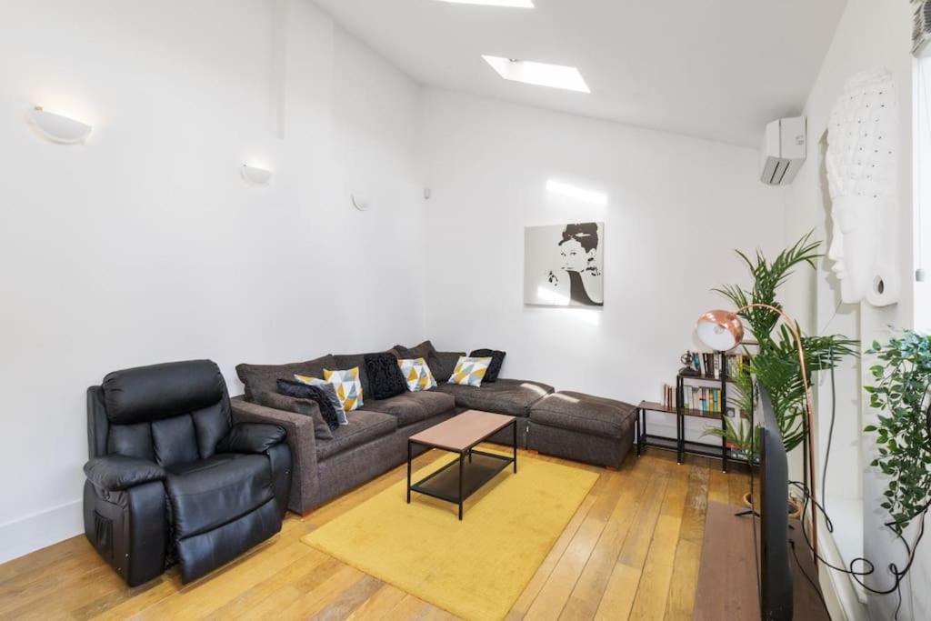 2 Bed Private Townhouse Mews, King's Cross Lejlighed