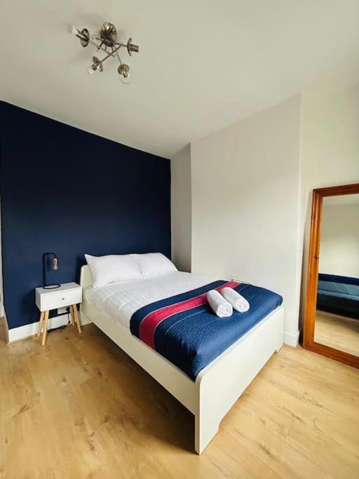 Elegant House In Stratford Apartment London