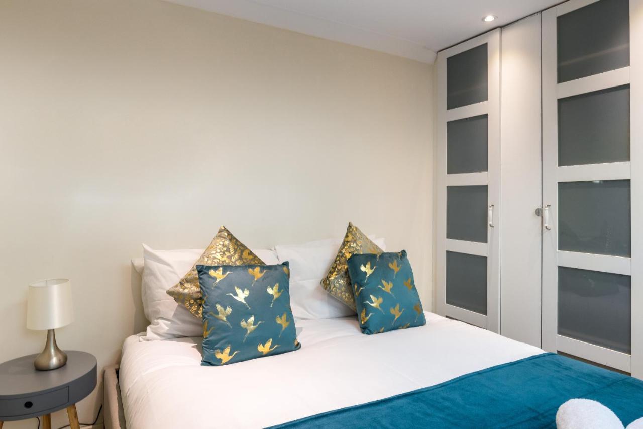 Stunning 3 Bed Townhouse * Londra
