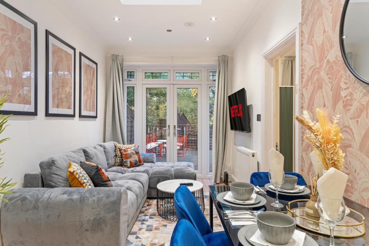 Apartment Gorgeous 3-bedroom In - Sleeps 8 *