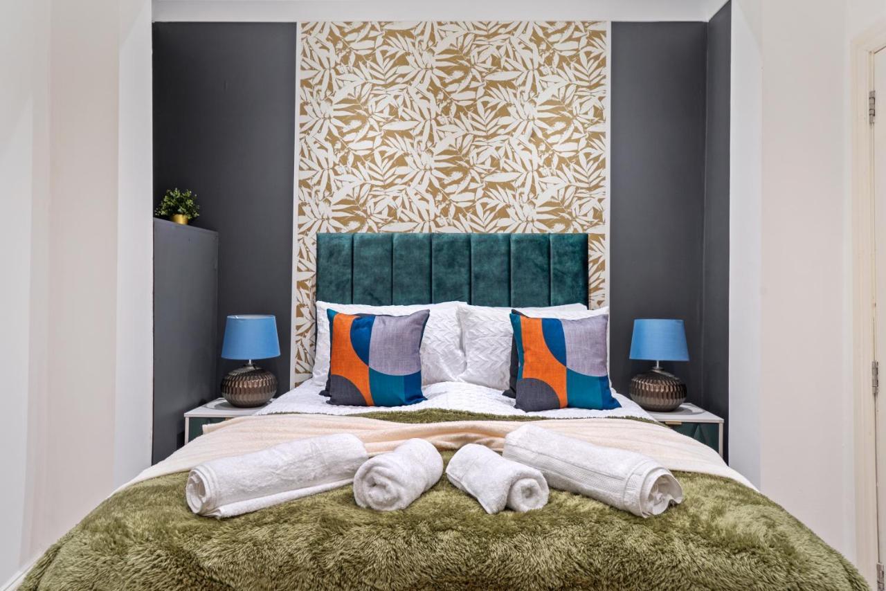 Gorgeous 3-bedroom In - Sleeps 8