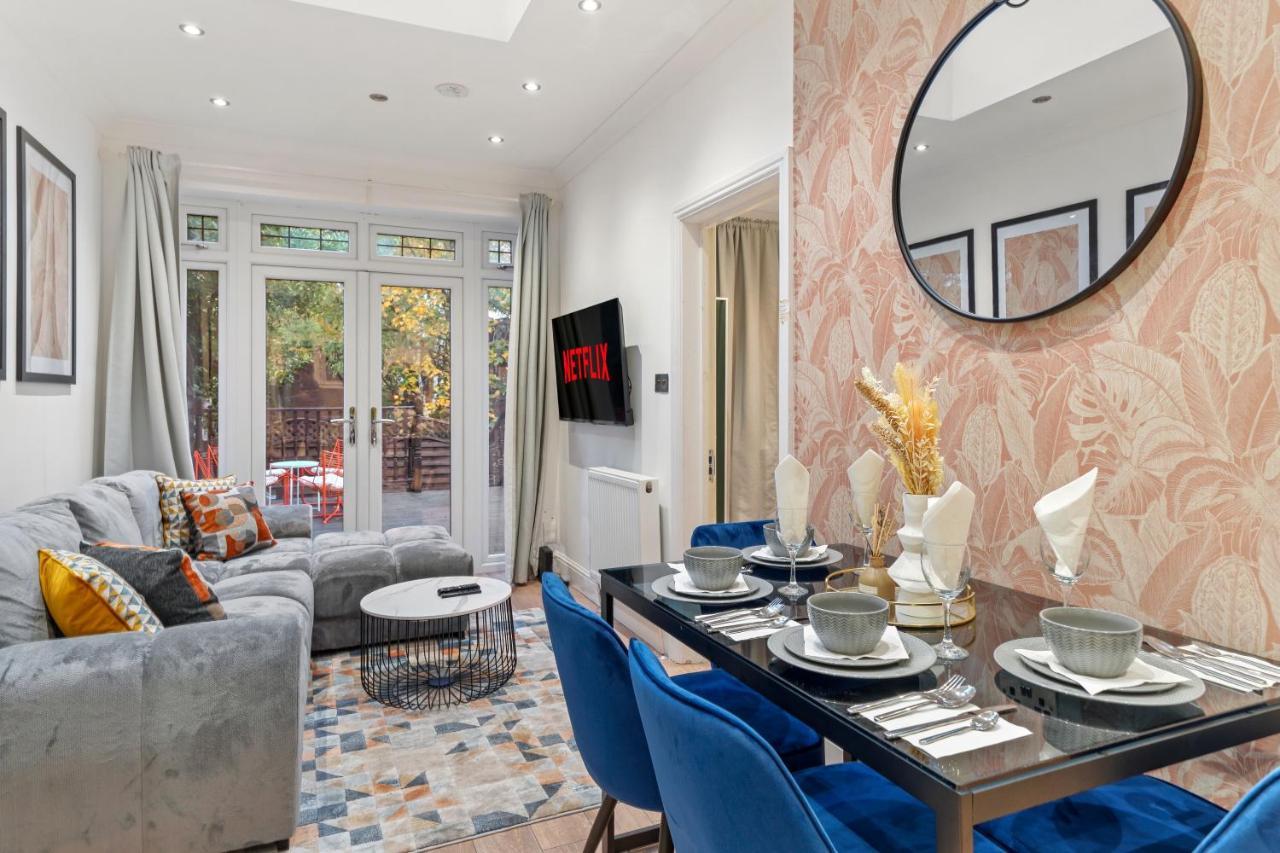 Gorgeous 3-bedroom In - Sleeps 8 * London