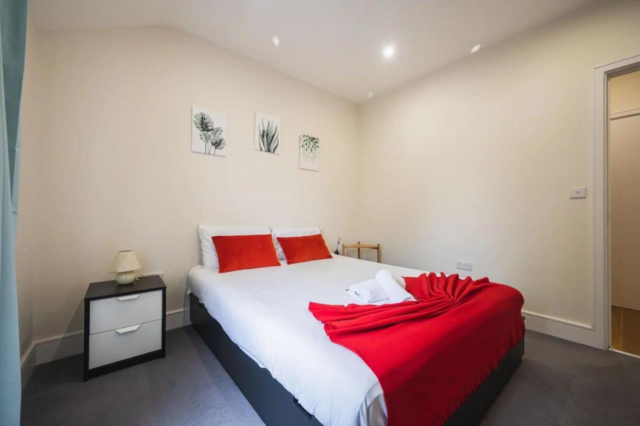 Pass The Keys Cosy Elegant Shepherds Bush Flat Lägenhet *