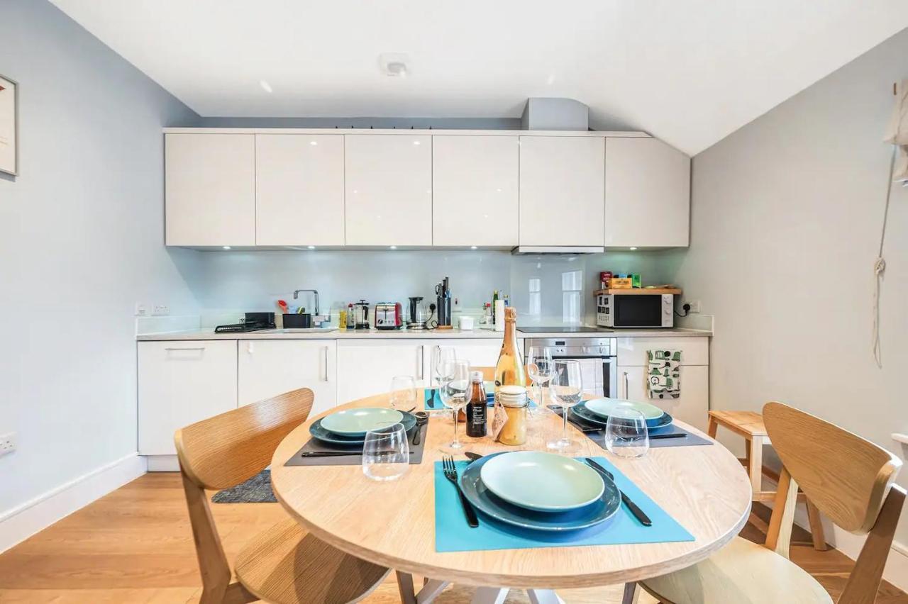 Pass The Keys Cosy Elegant Shepherds Bush Flat Lägenhet