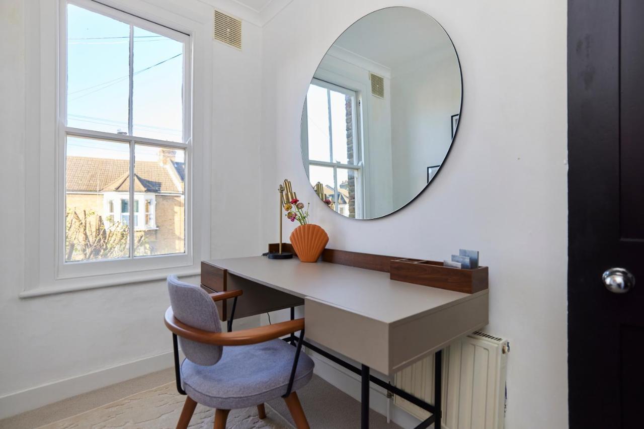 The Leyton Midland Crib - Cozy 2bdr Flat With Study + Garden London