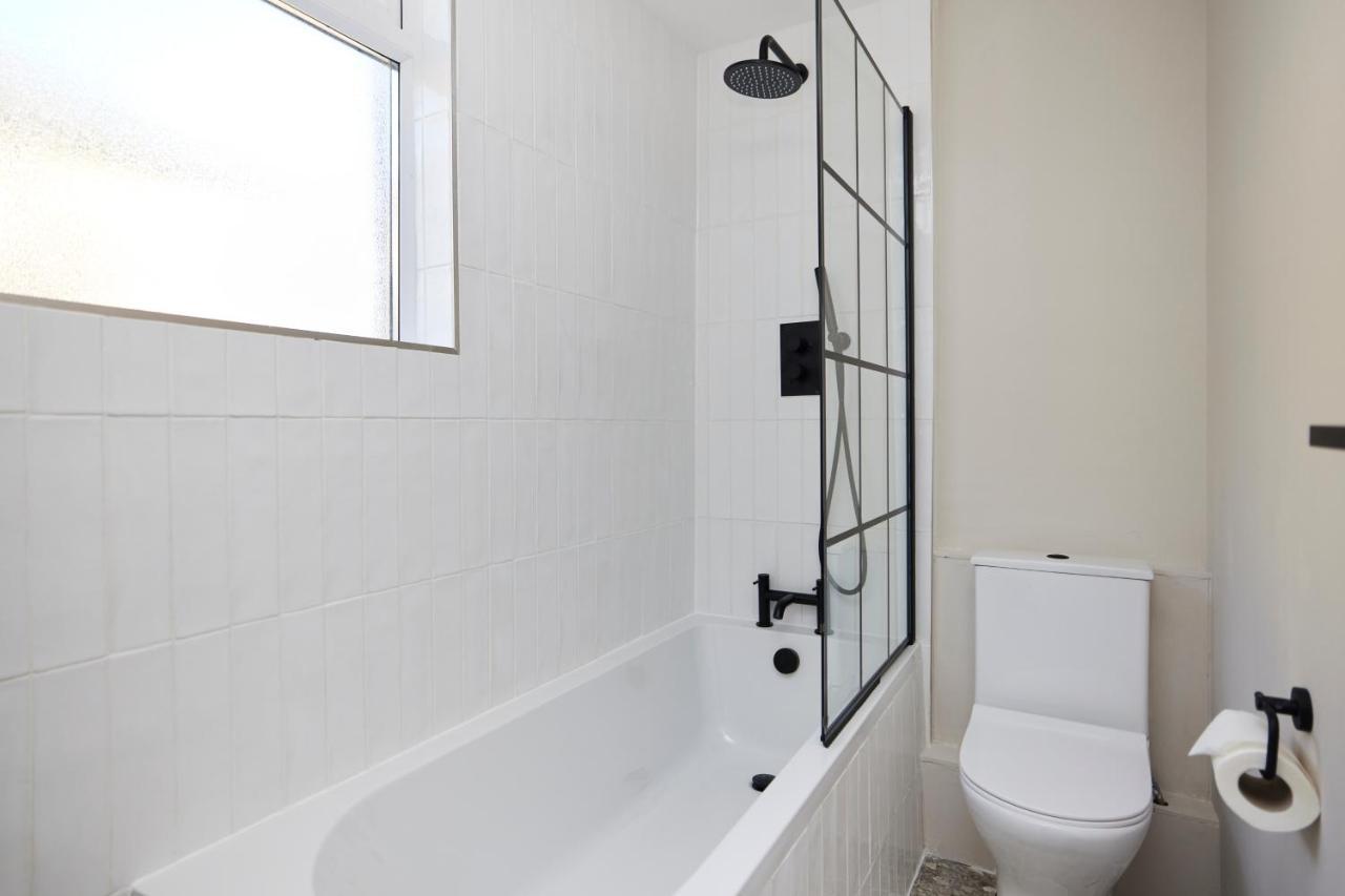 The Leyton Midland Crib - Cozy 2bdr Flat With Study + Garden Apartment London