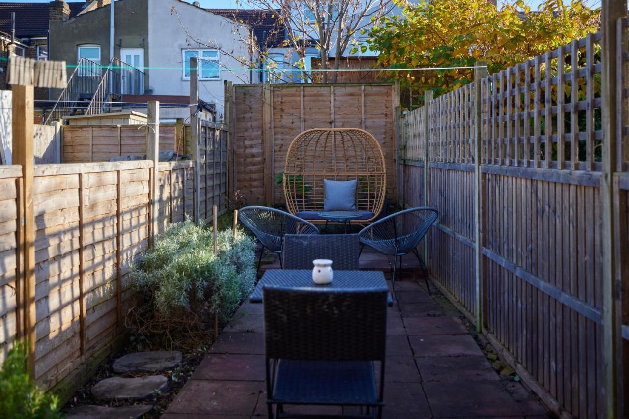The Leyton Midland Crib - Cozy 2bdr Flat With Study + Garden