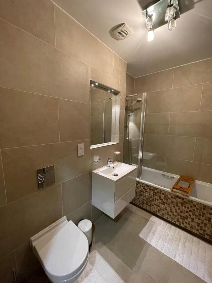 Lejlighed Chic Victorian Flat In Private Estate - Mile End!