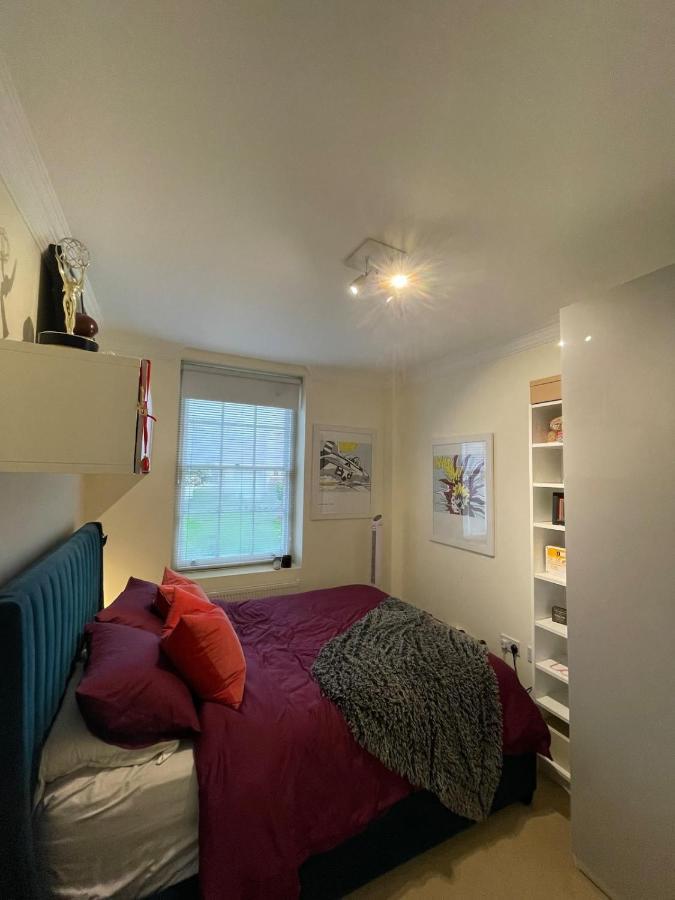 Lejlighed Chic Victorian Flat In Private Estate - Mile End! London