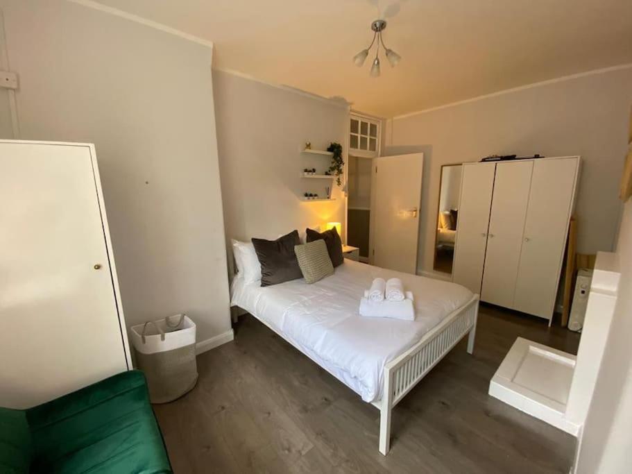 Stylish 2br Retreat In King's Cross, Londra