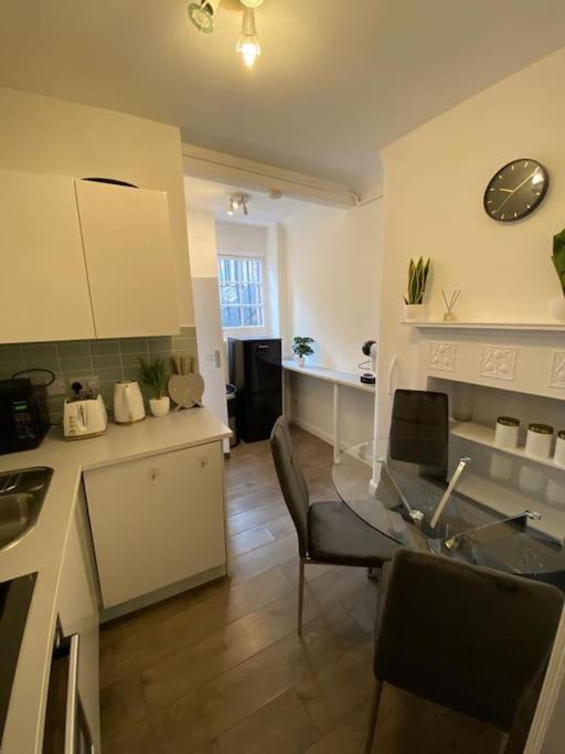 Stylish 2br Retreat In King's Cross, Londra
