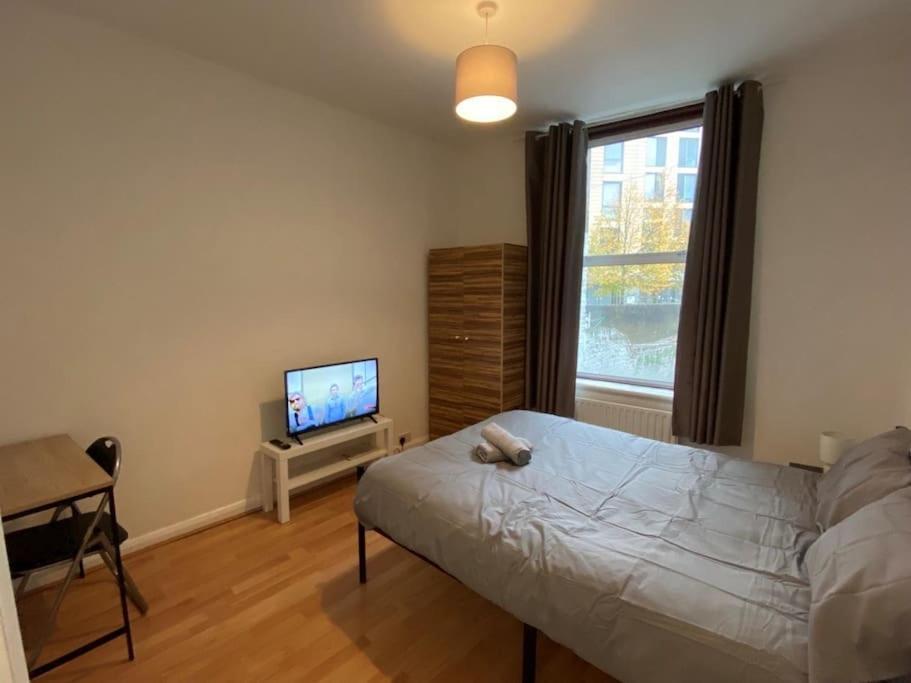Apartment Entire 2 Bed Flat 10 Mins To Central