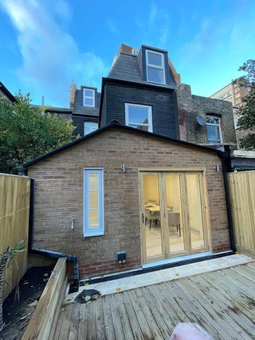 A Beautiful Terraced House In Central Hébergement de vacances Londres