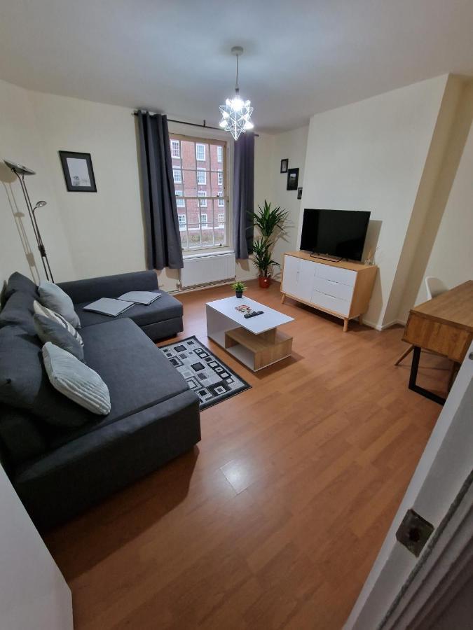 Waterloo - Zone 1 - Spacious One Bedroom Flat * Londra