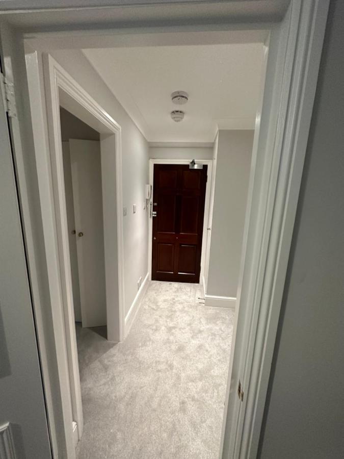 Apartment Harrods *
