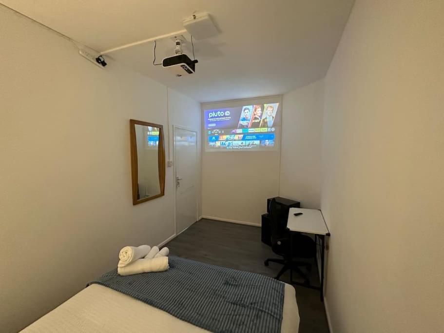 Gasthof Small Cozy Private Bedroom Zone1 *