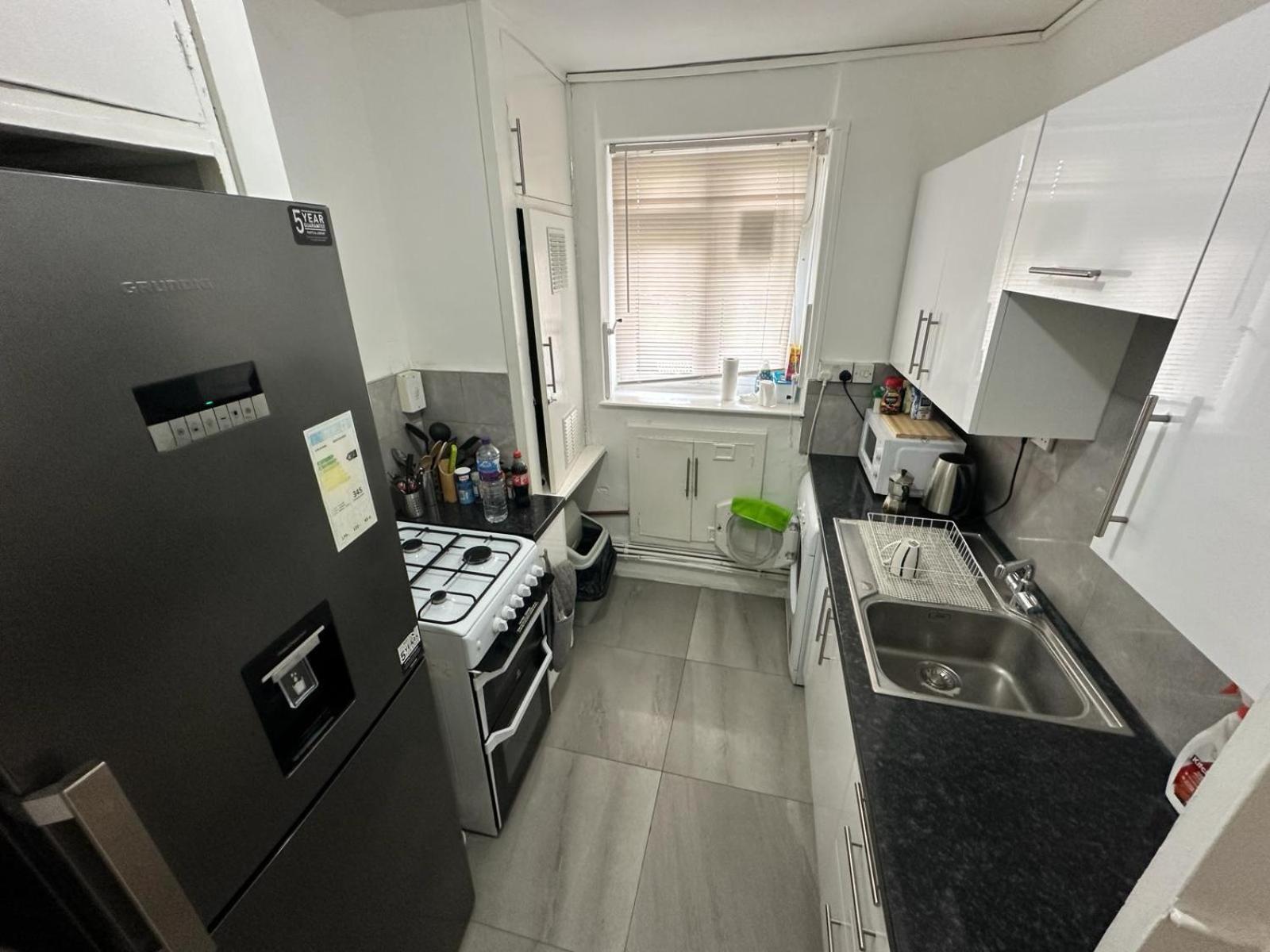 Gjestgiverier Aldgate East R2 London