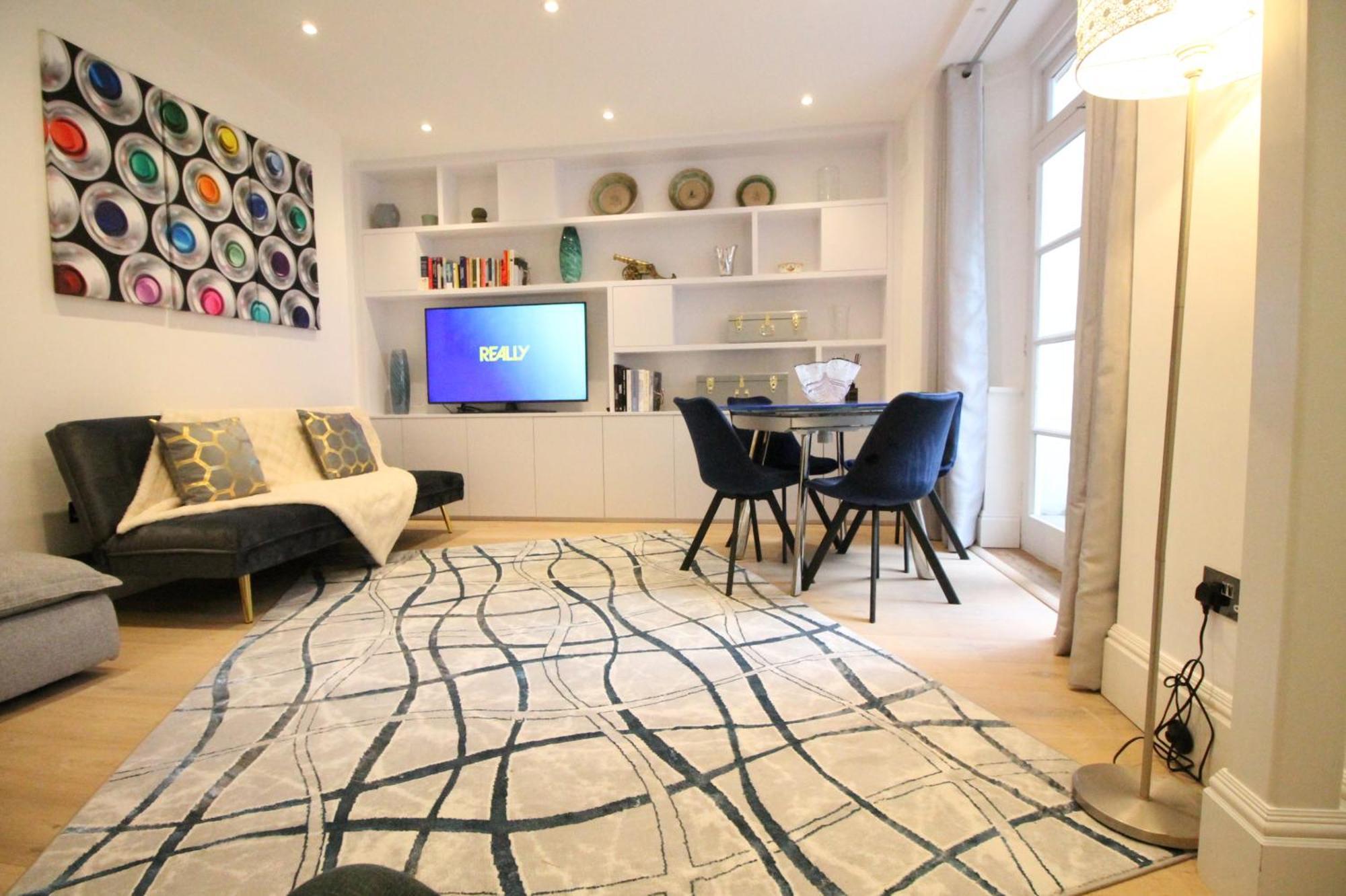 Trendy 2bedroom And 2 Bathroom Flat, Quiet Nottinghill Street Appartement *
