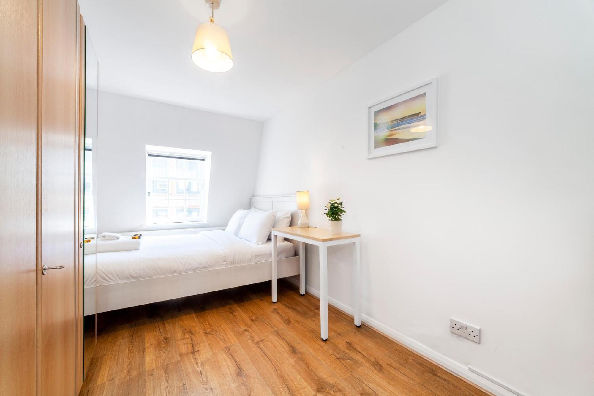 Vibrant 2br Flat In The Heart Of Fitzrovia Appartement Londen