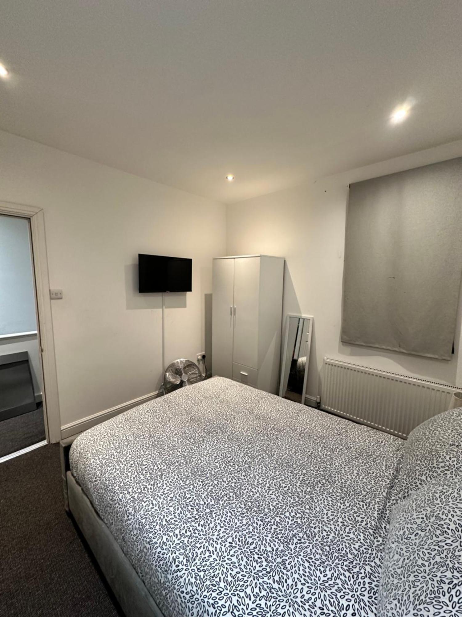 Apartment 2 Bed Away From Tooting London