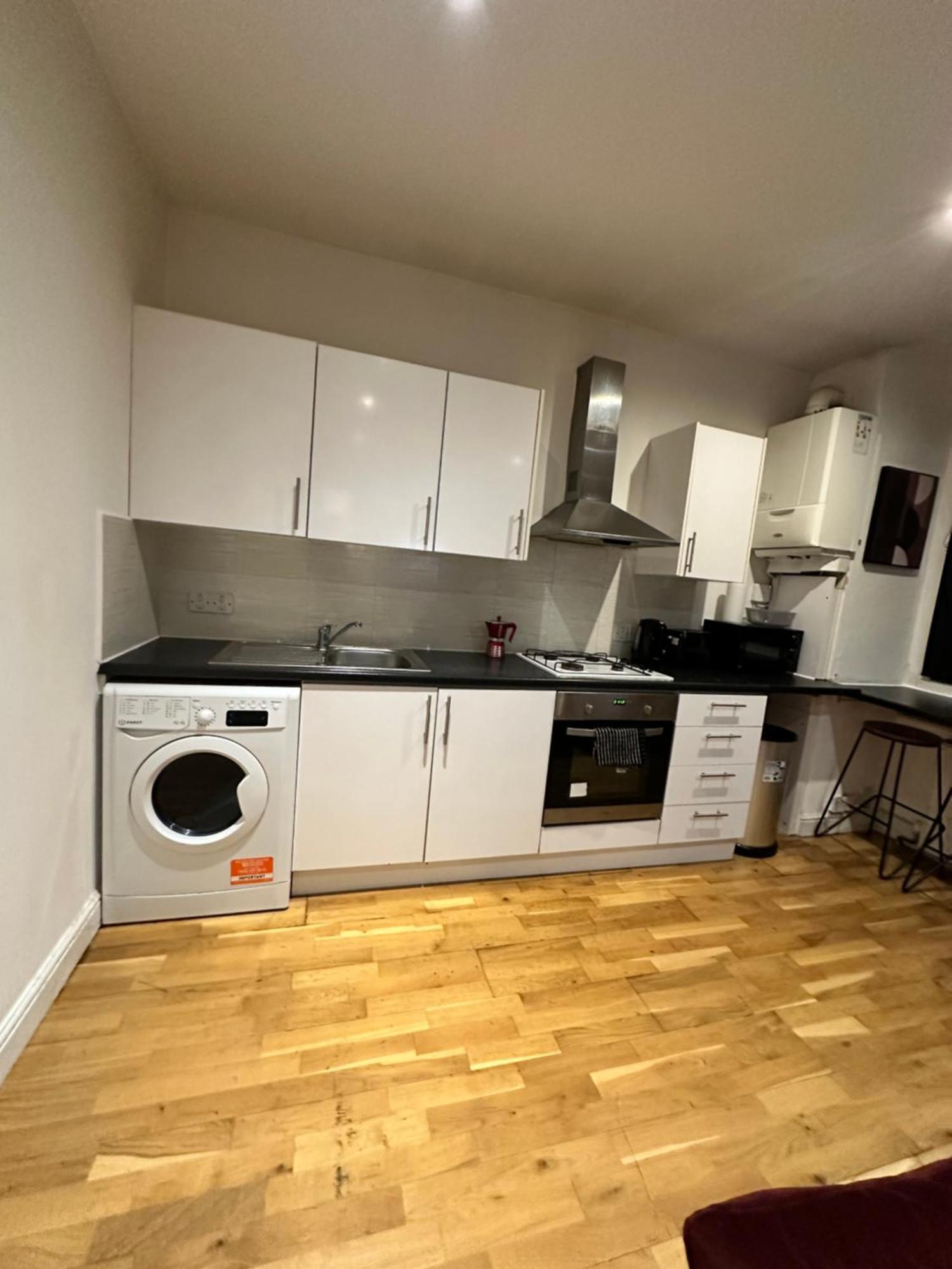 Apartment 2 Bed Away From Tooting