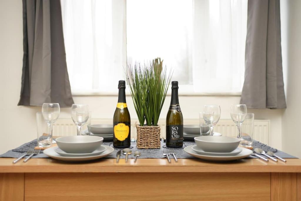 Oasis Flat With High-speed Broadband And Free Parking Appartement Londen