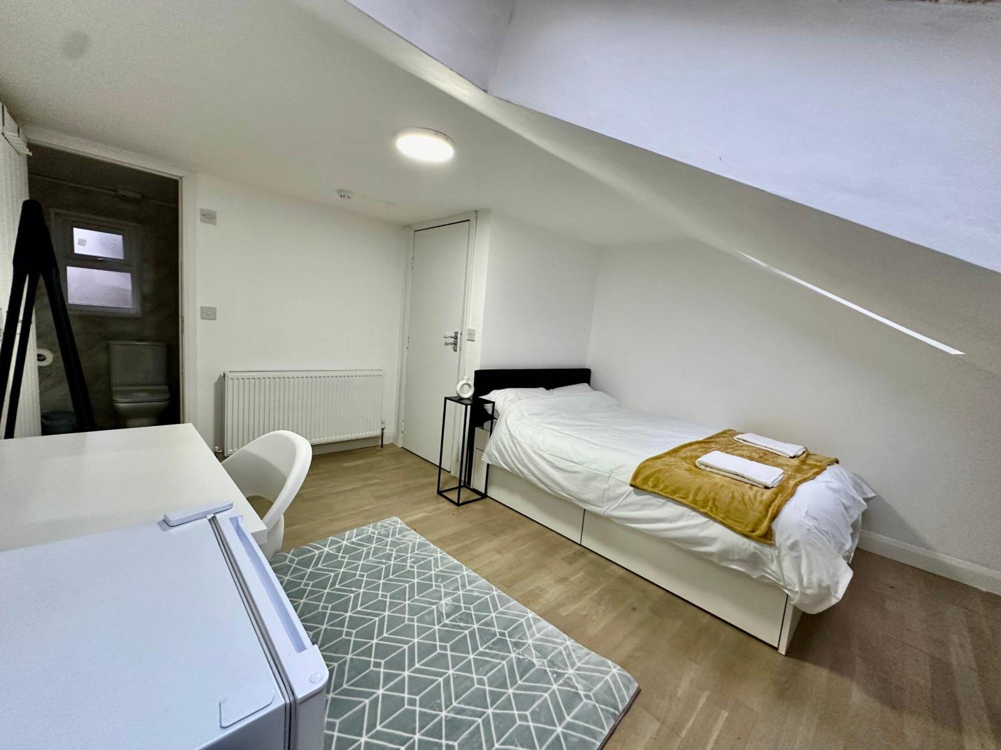 Guest house Stratford London