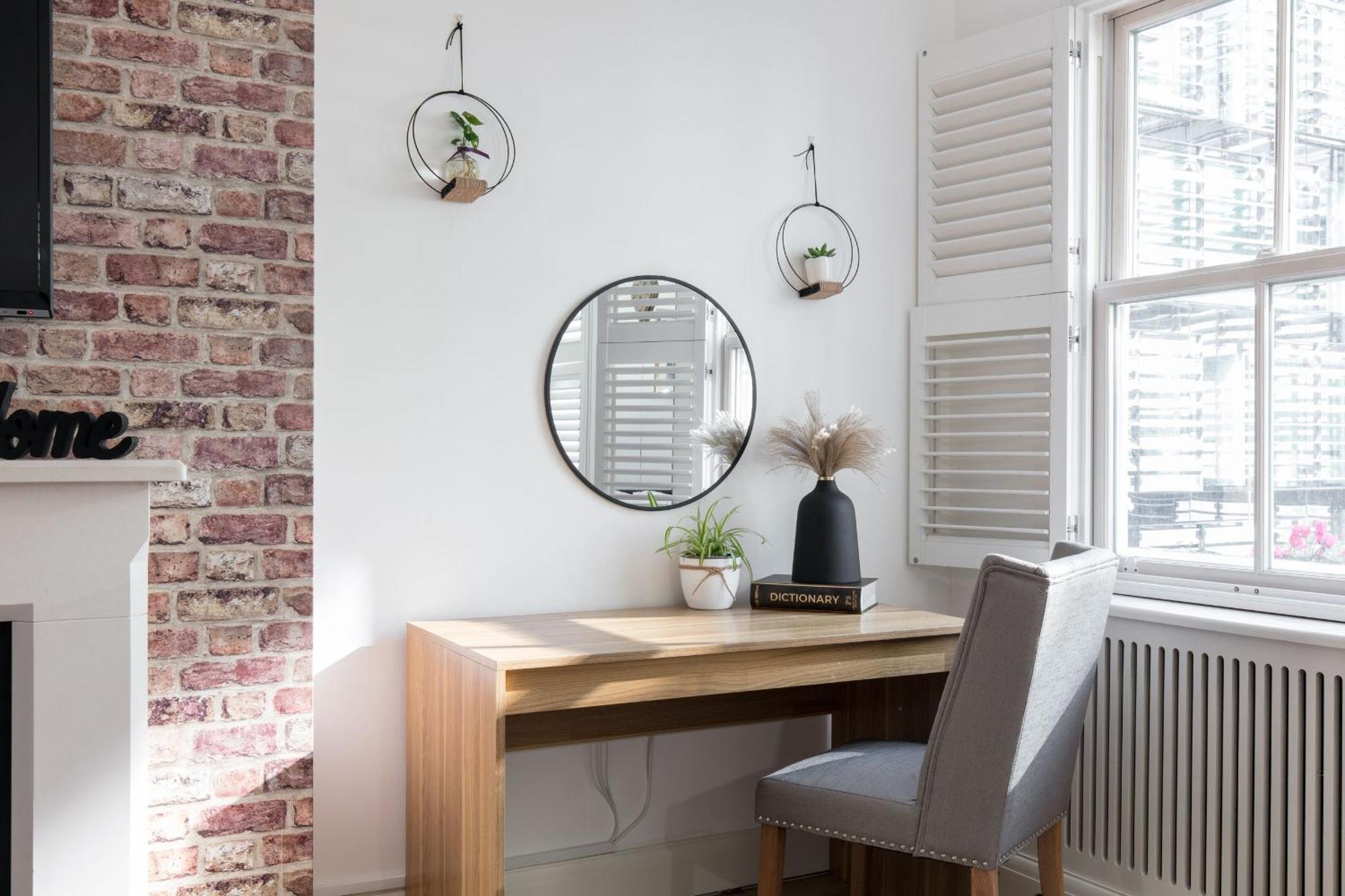 Spacious Quiet 4bedrooms 6beds House With Private Garage 5min Walk To Paddington Station * Londen