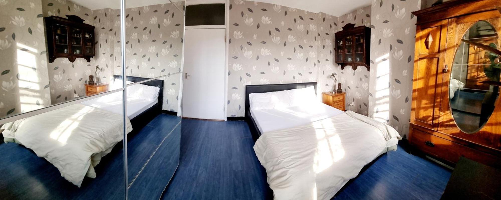 Double Near Highgate * Londra