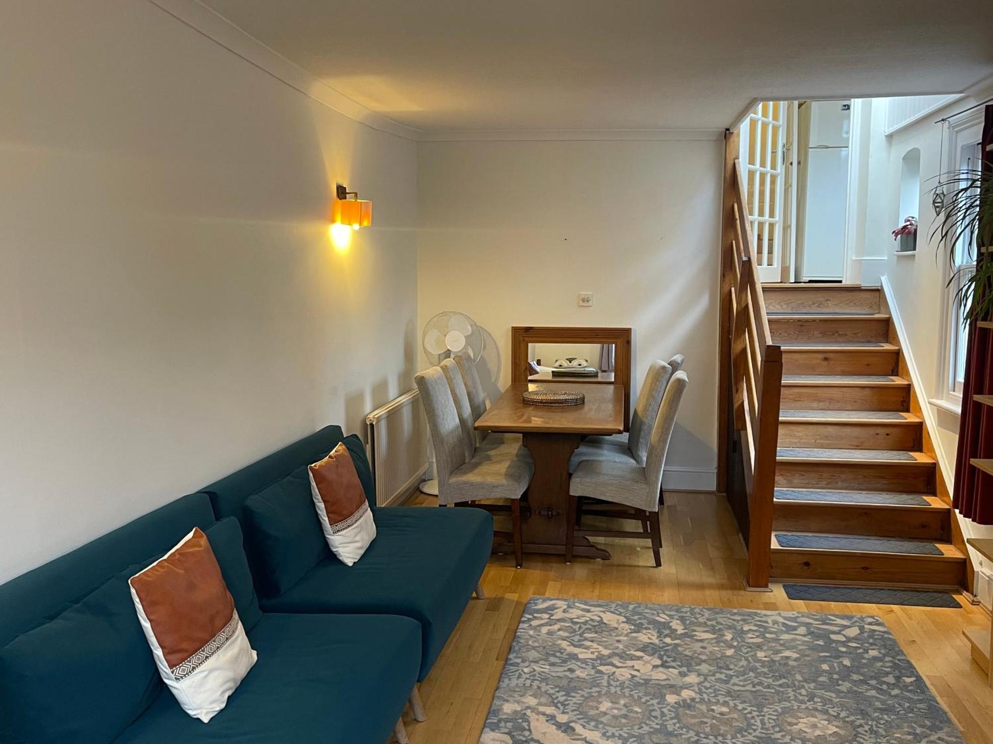 10 Min To The Heart Of - Zone 2 - Charming 2 Bed Appartamento