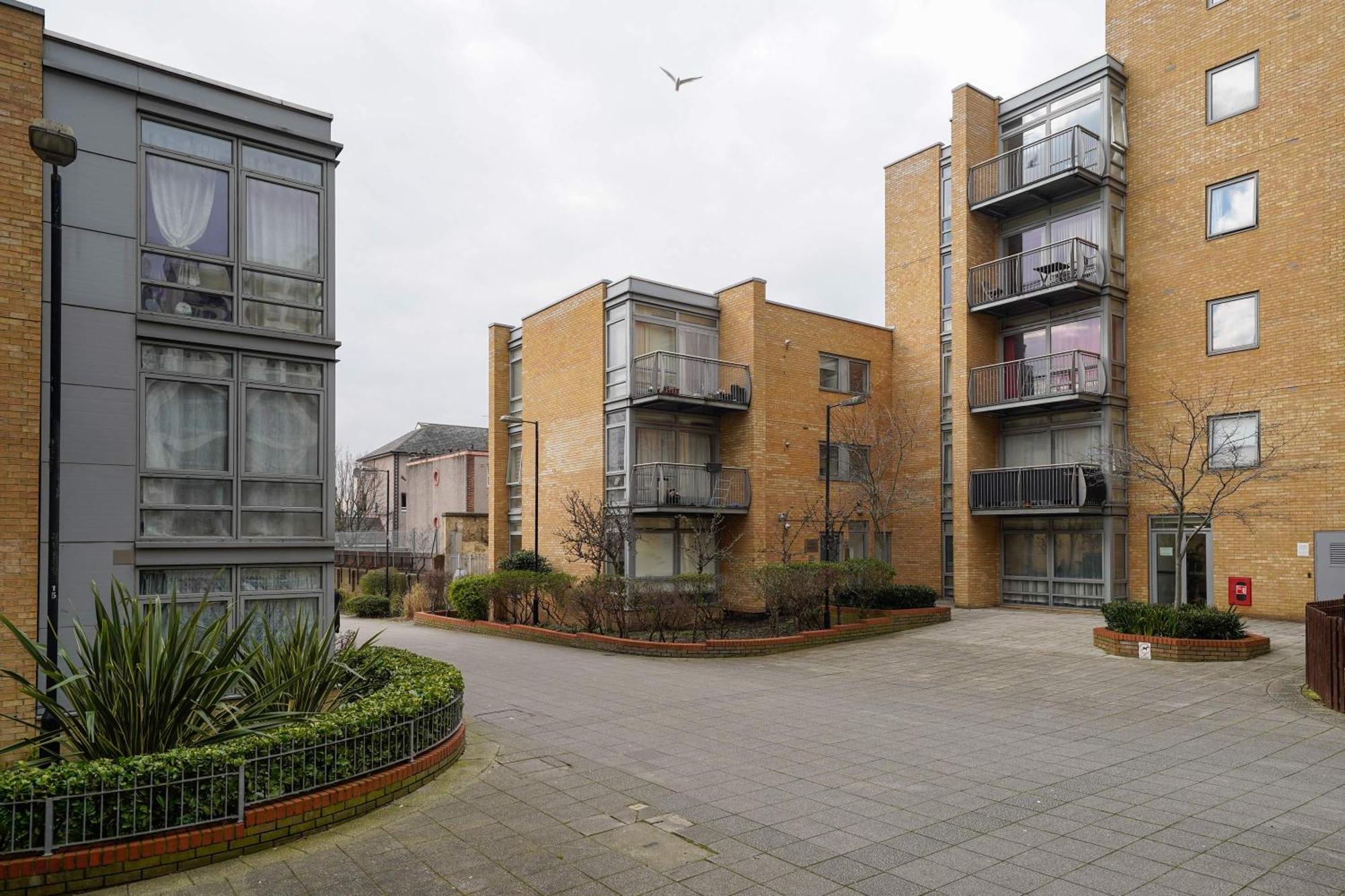 Apartment Beautiful 1 Bed With Living *