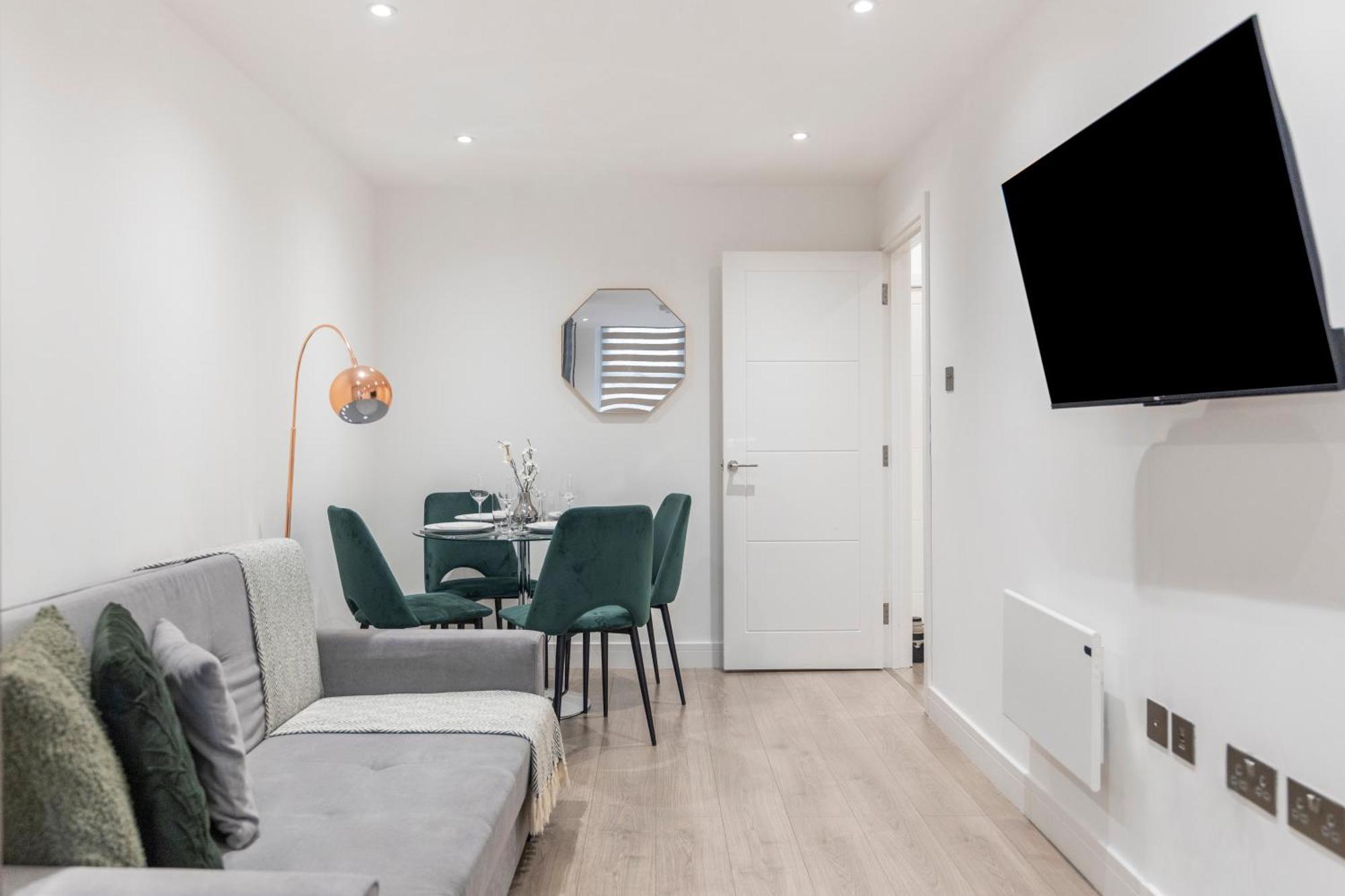 Spacious Luxury King Bed - Location Lägenhet *