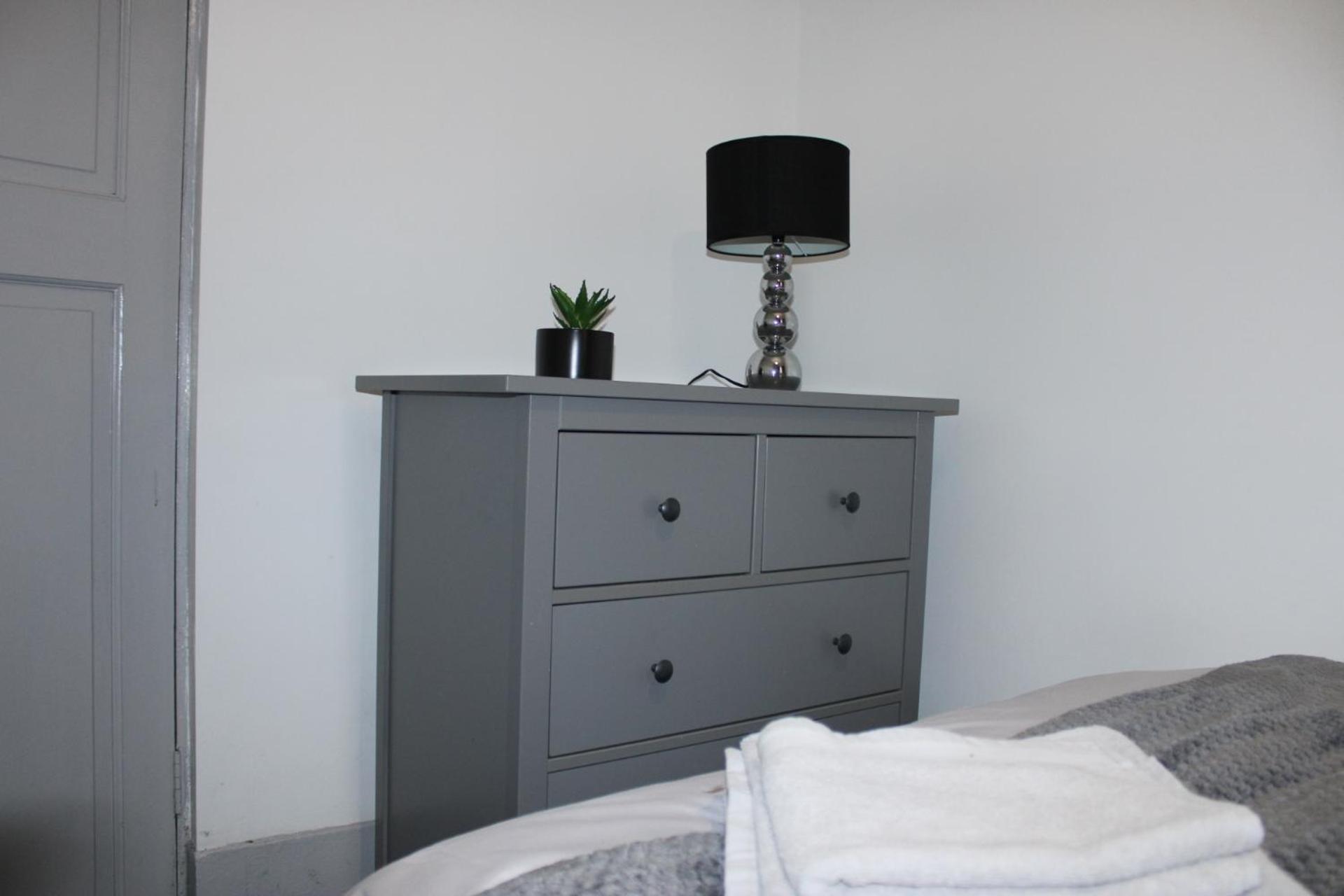 Clapham Common 3 Bed *
