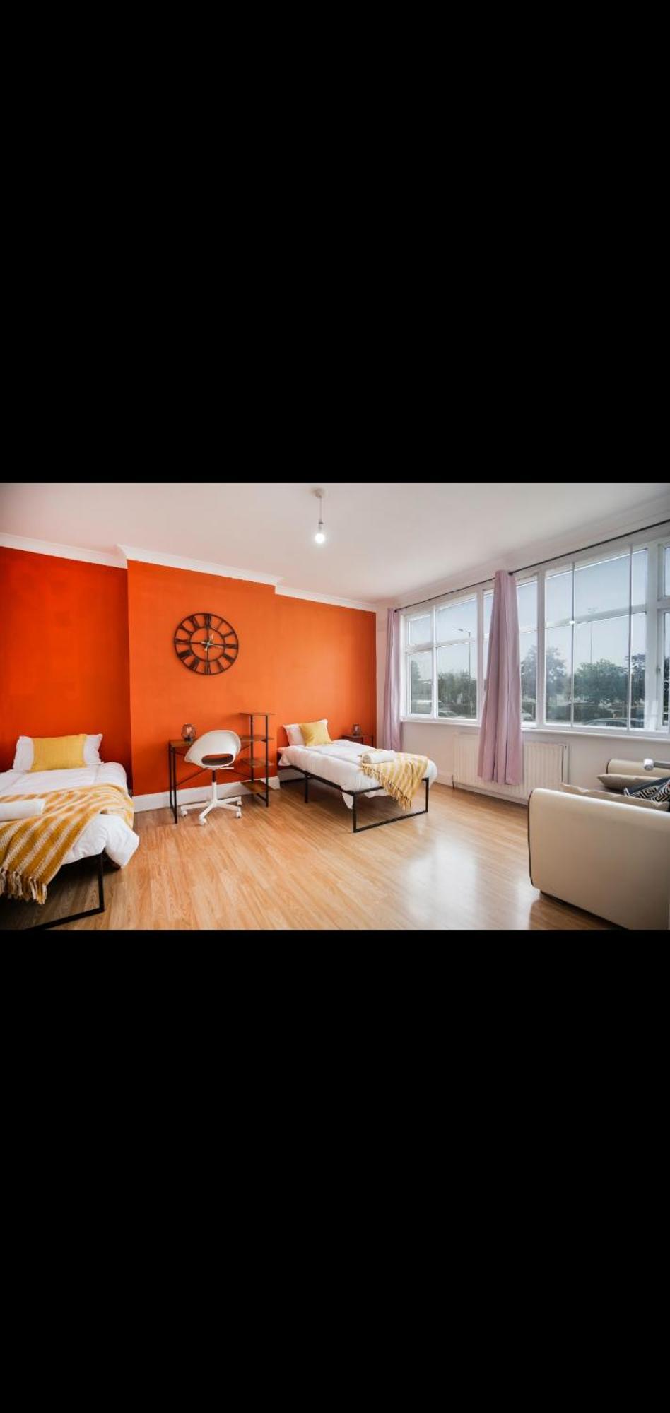 Neasdon's Guest Nest- 7 Mins Drive To Wembley Stadium Londra
