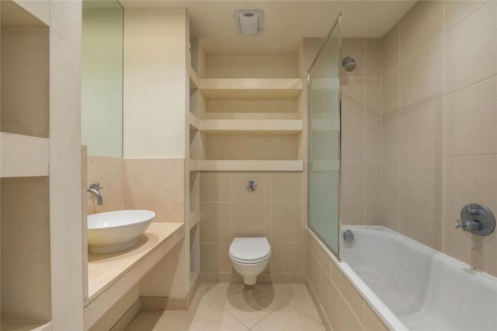 Penthouse Canary Wharf - Free Wifi Londen