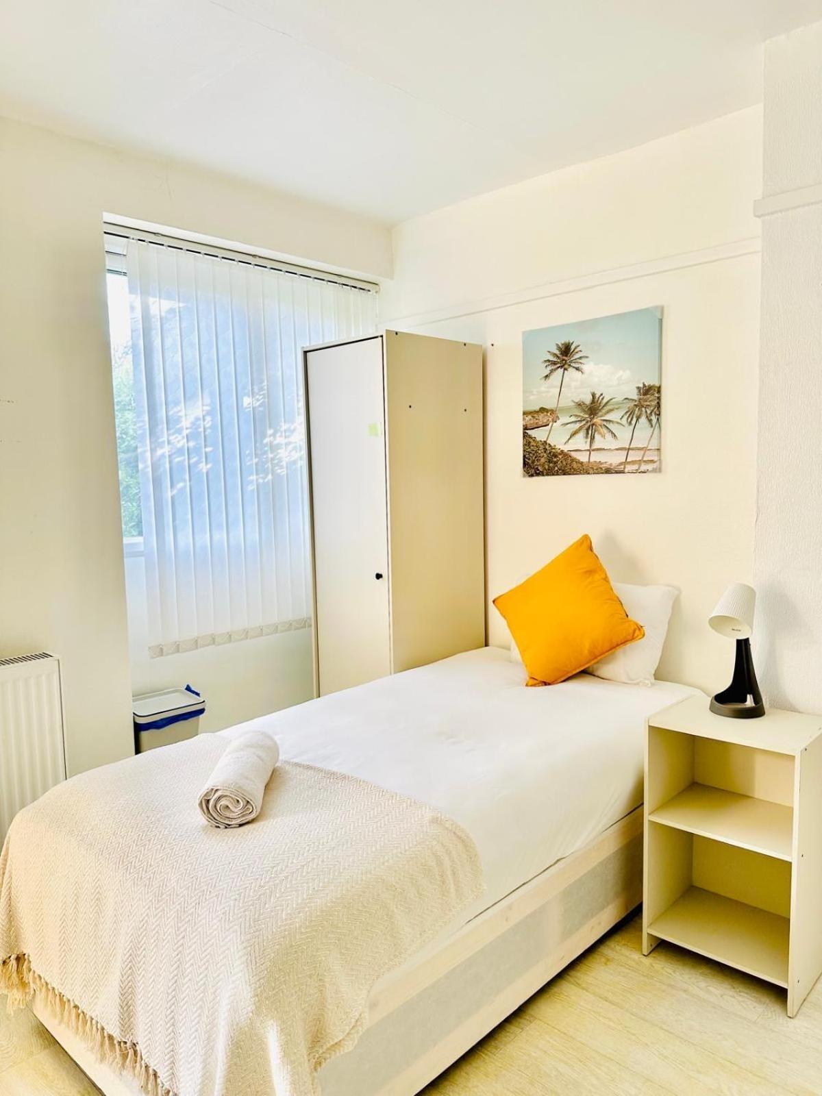 Bed & Breakfast Whites