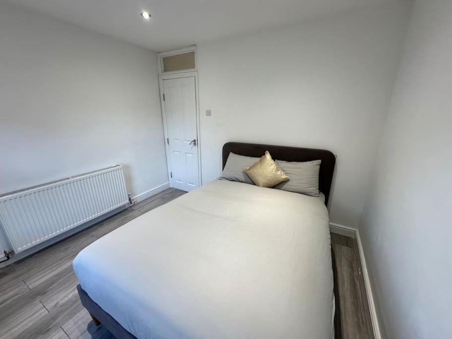 3 Bed Hackney/harringay Flat London