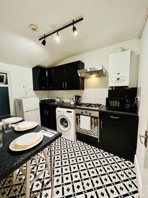 Apartment *super Central 20min To Big Ben* London