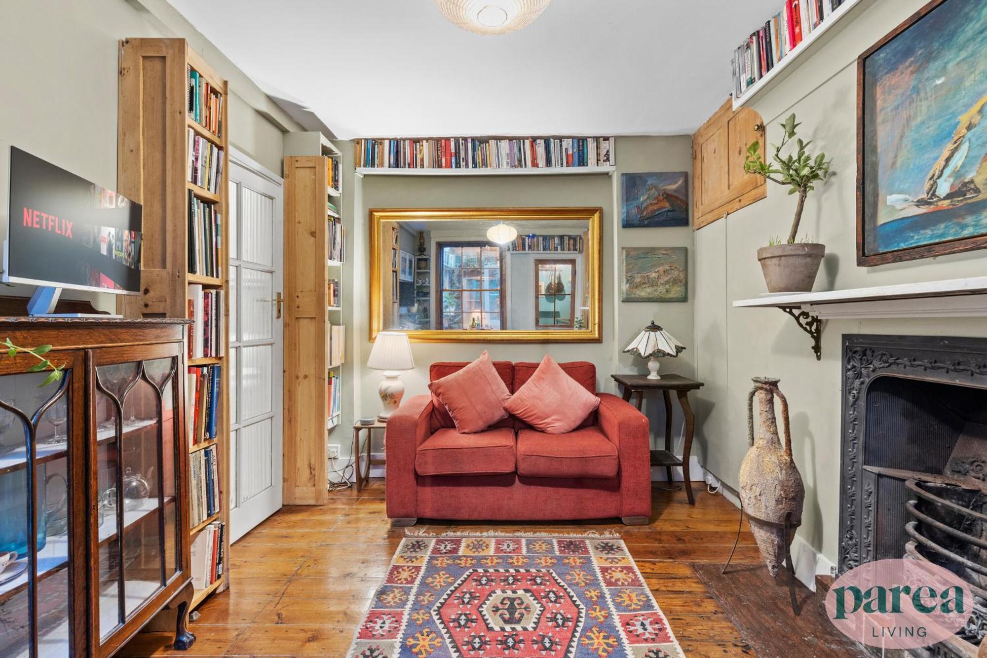 Parea Living - Cosy 1-bed Artistic Flat At Newington *