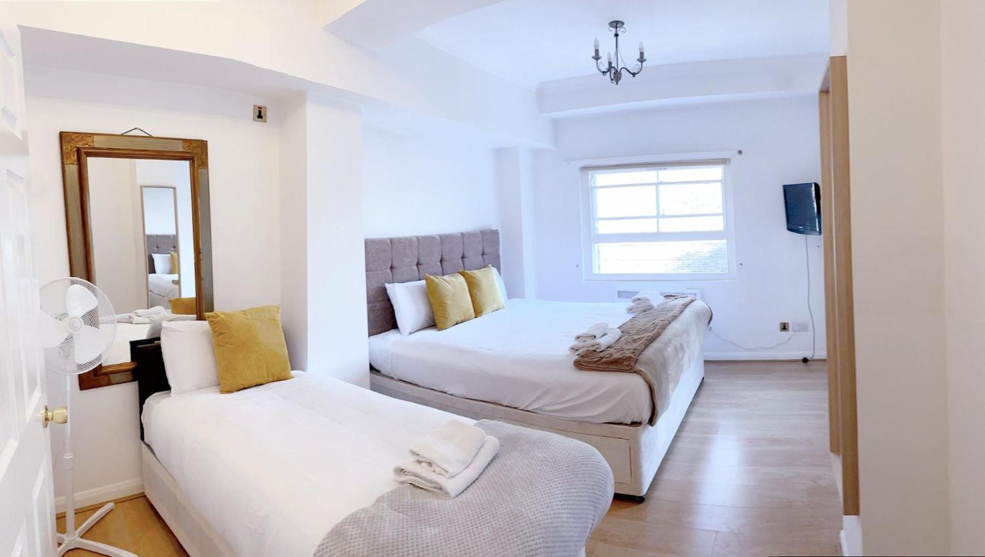 Uk Chaps Retreat: 2 Bedroom - 2bathroom * London